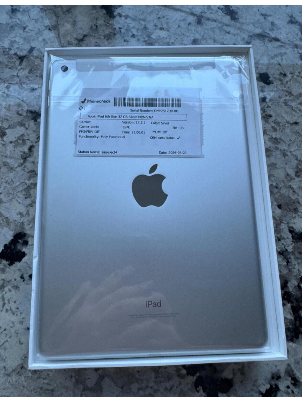 Apple iPad 6th Generation 32GB WiFi 9.7" Silver MR6P2J/A Fully Functional